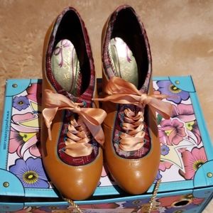 Poetic License booties